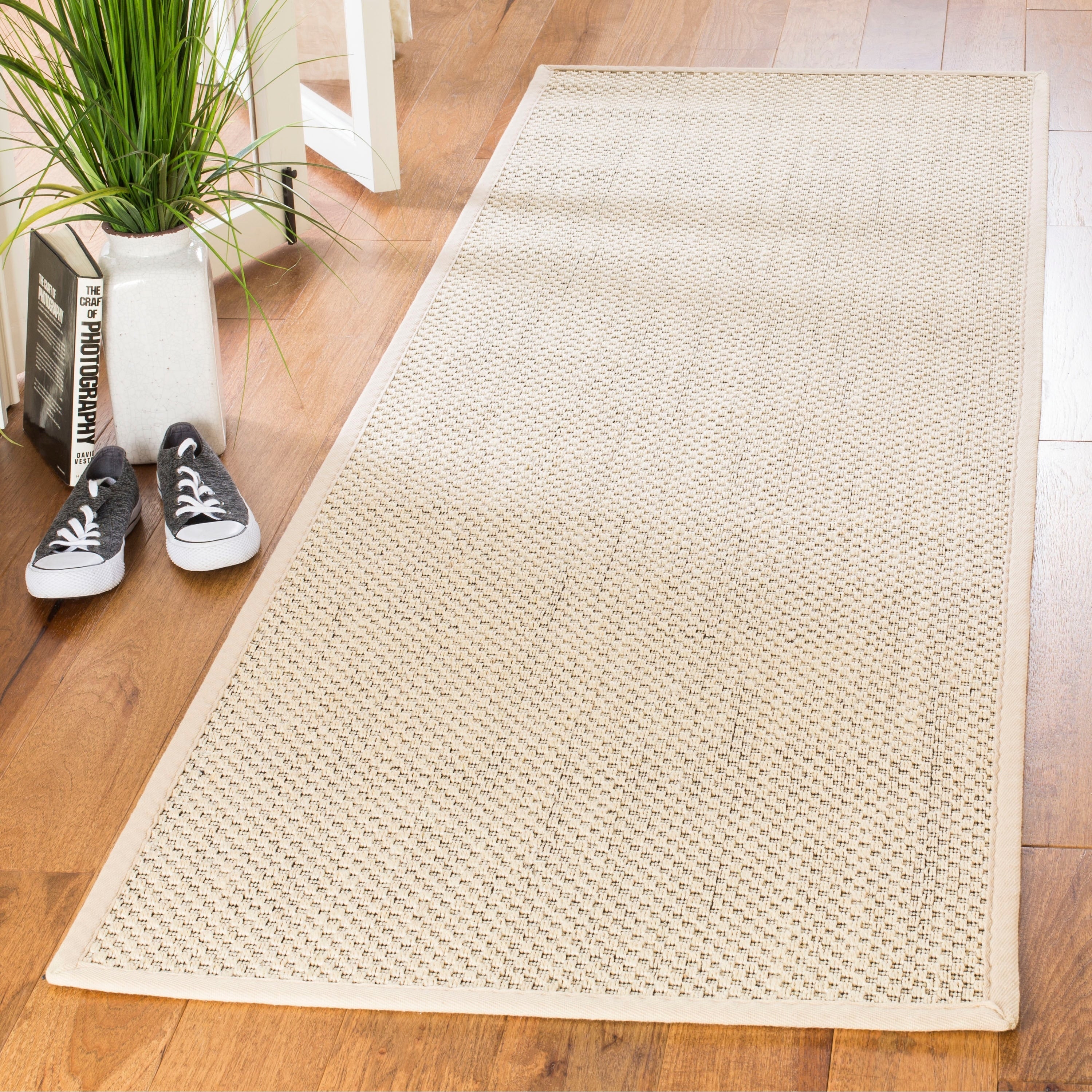 Tapis en jonc de mer Consuelo en fibres naturelles SAFAVIEH