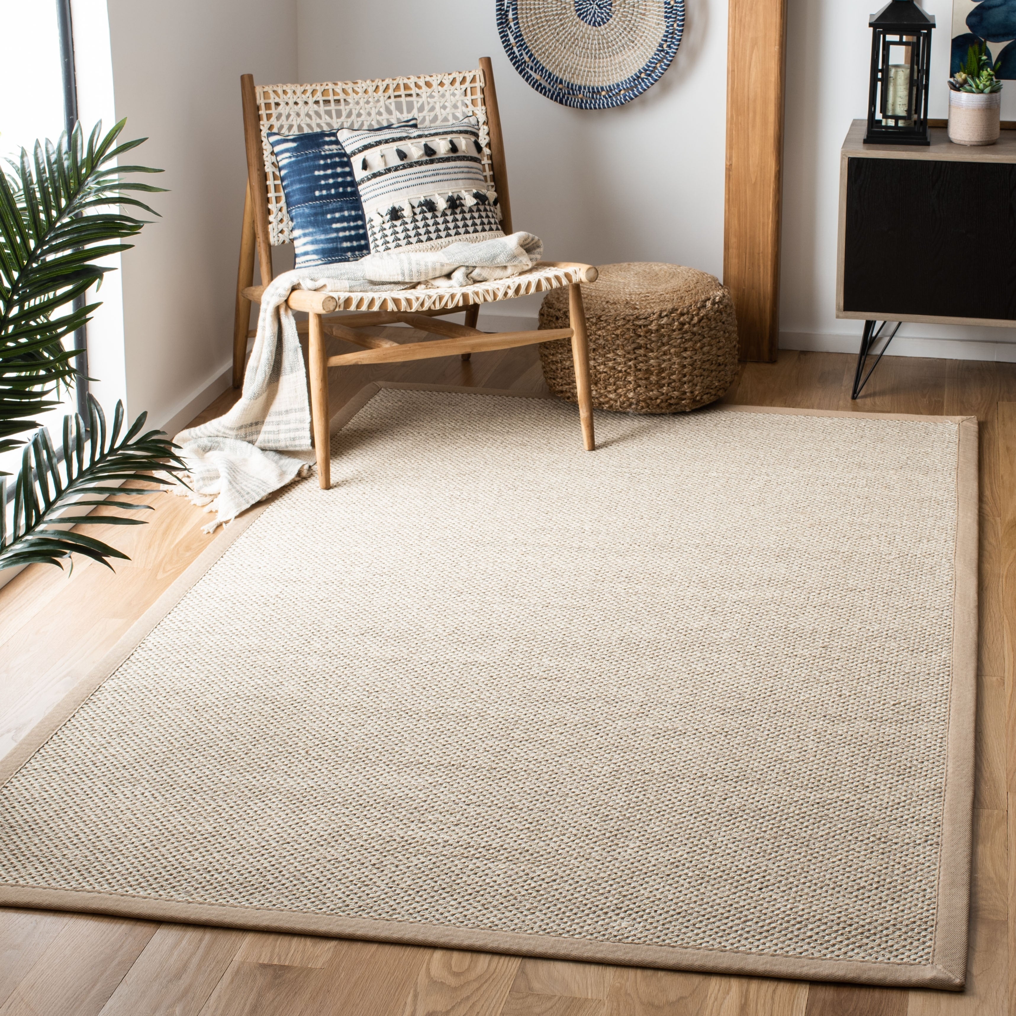 Tapis en sisal à bordure décontractée Lorine en fibre naturelle SAFAVIEH