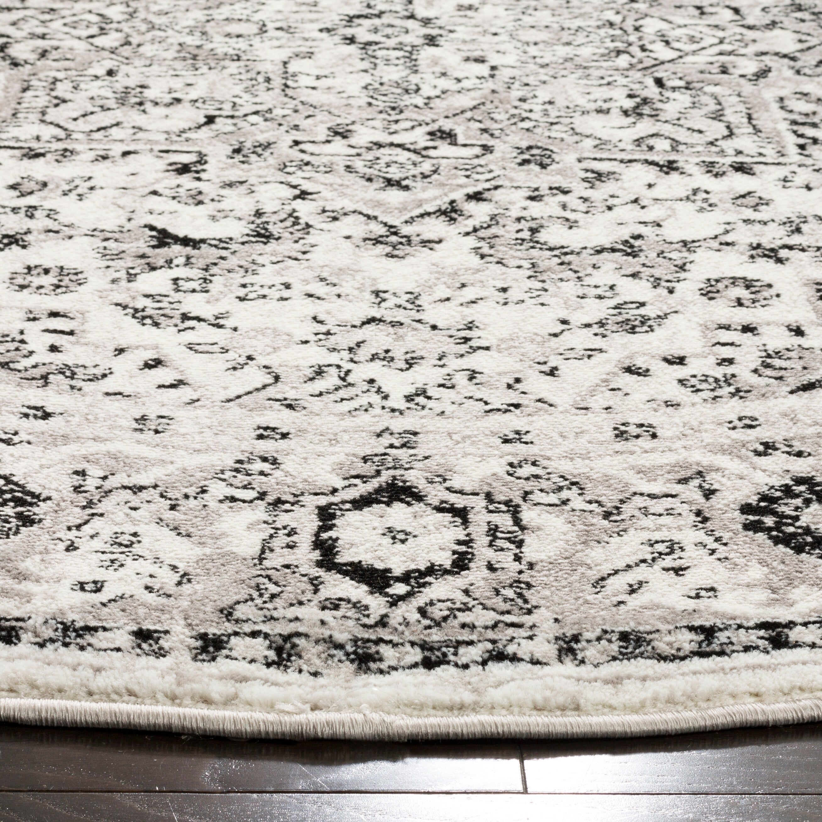 Tapis oriental bohème SAFAVIEH Skyler Agoritsa