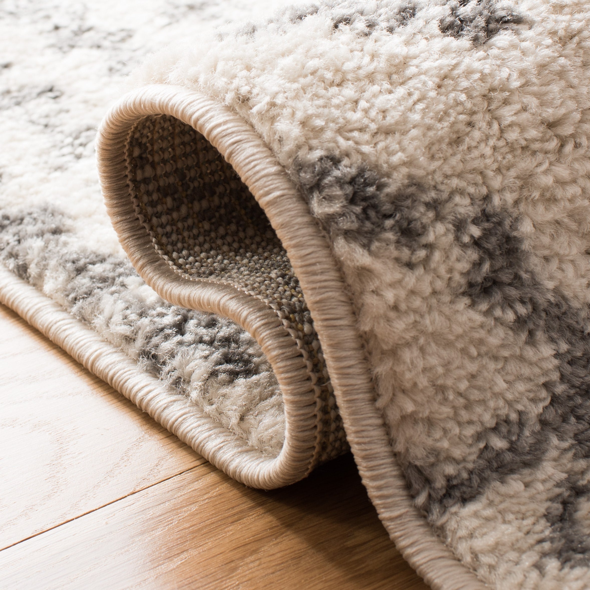 Tapis tribal bohème marocain rustique SAFAVIEH Tulum Ethelyn