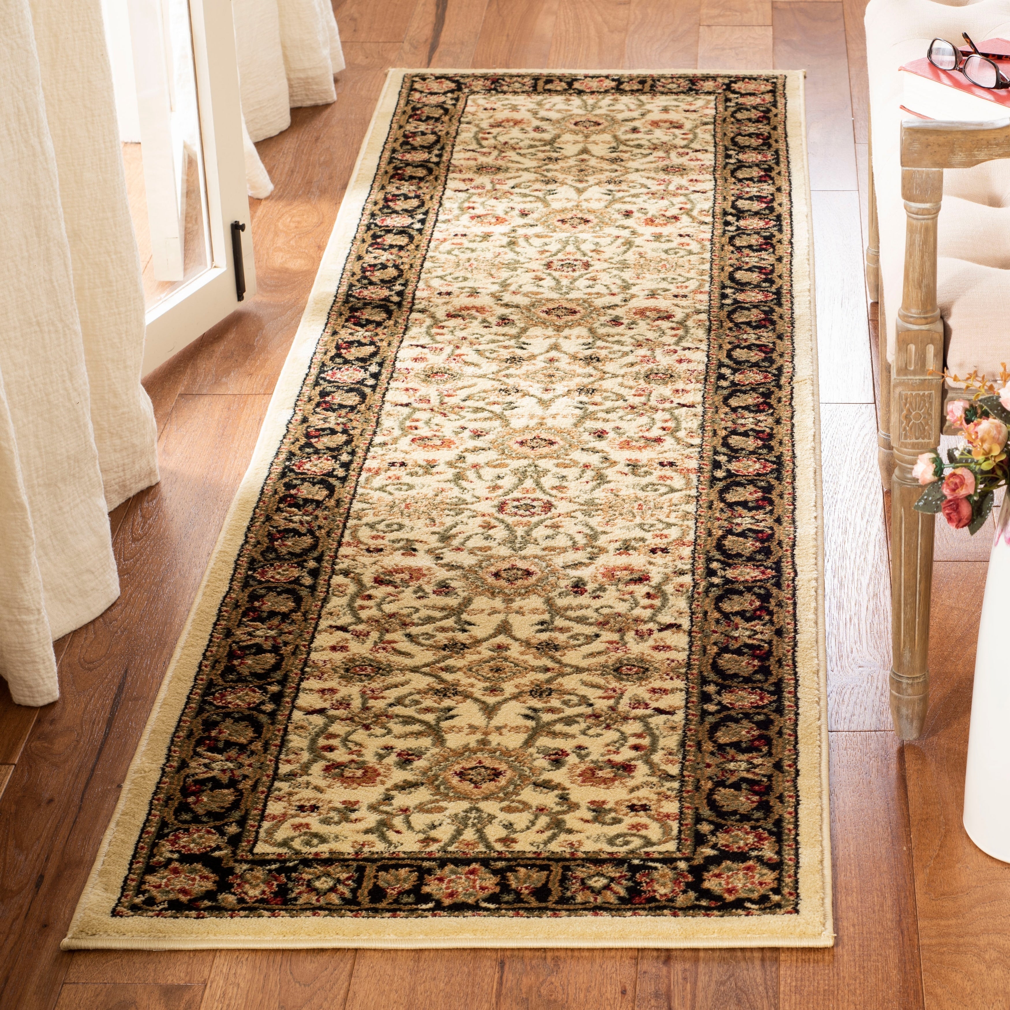 SAFAVIEH, tapis traditionnel Lyndhurst Marsha