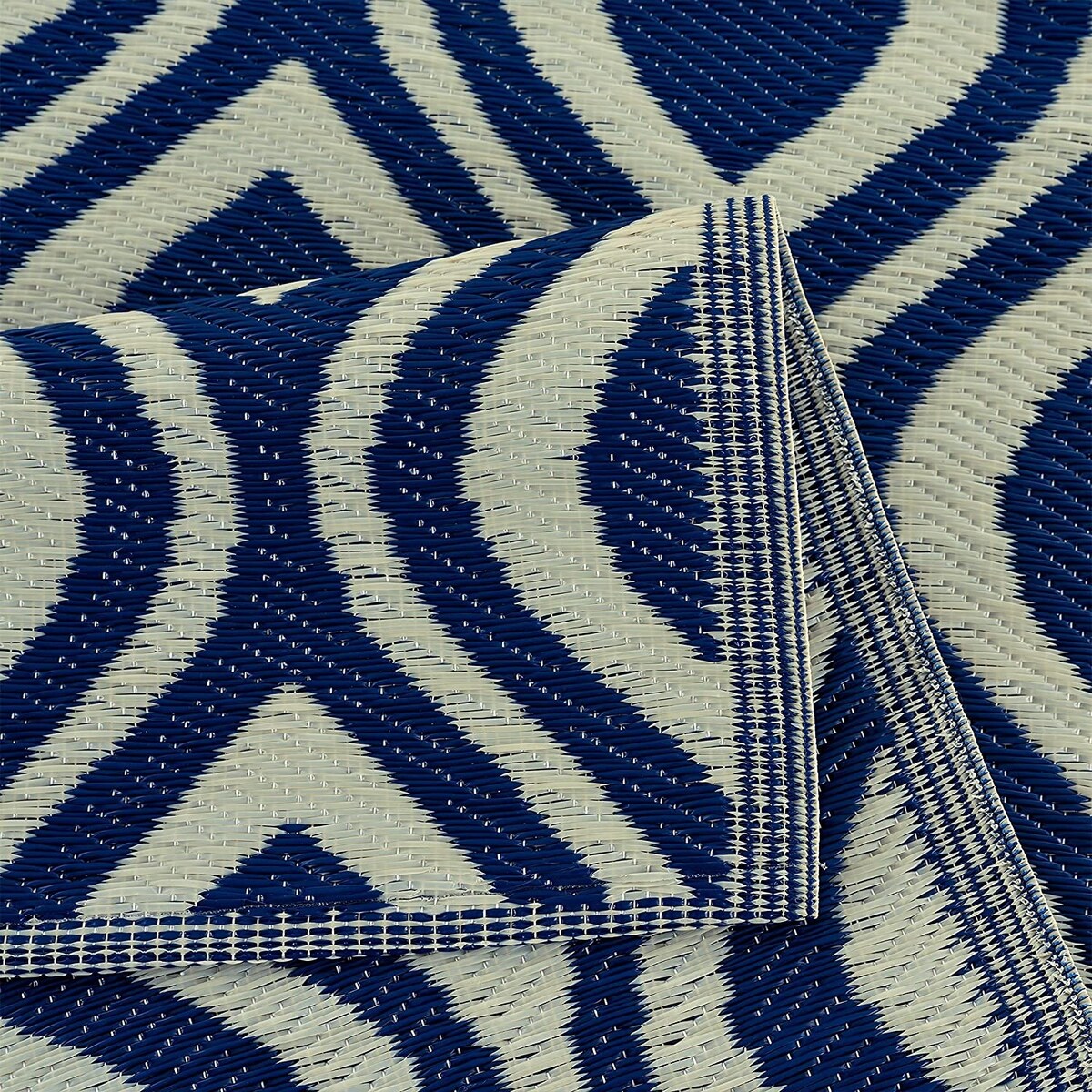 Tapis de sol d'extérieur léger et réversible en plastique recyclé Venice